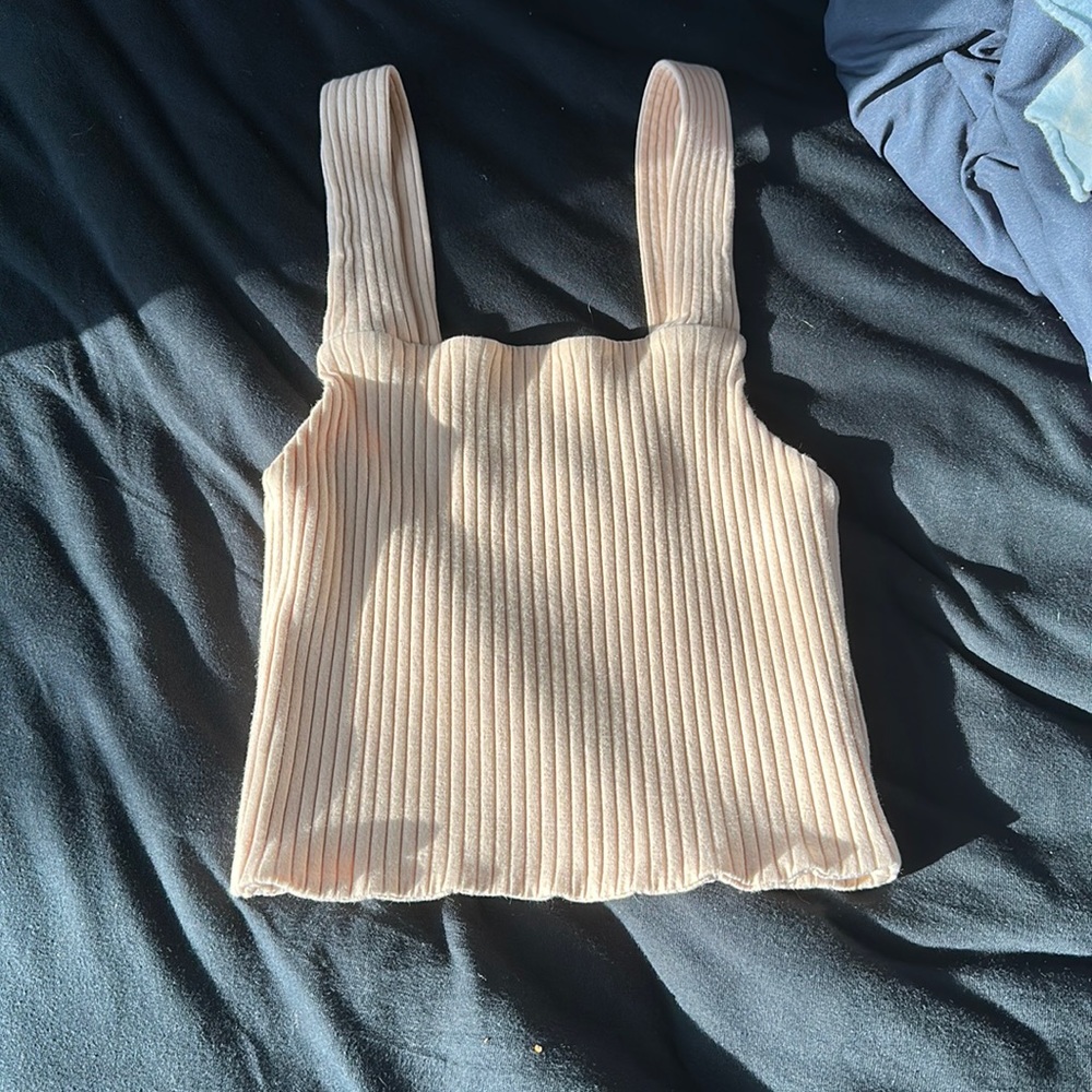 American eagle, size M, coral color